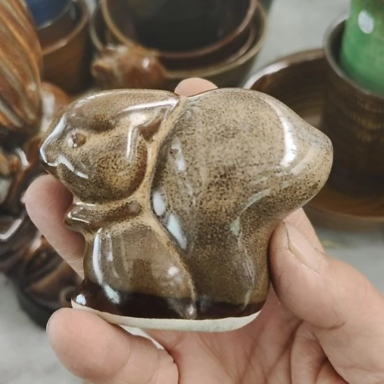 瓷片五厂，七厂各种摆件，瓷片、均有瑕疵。！