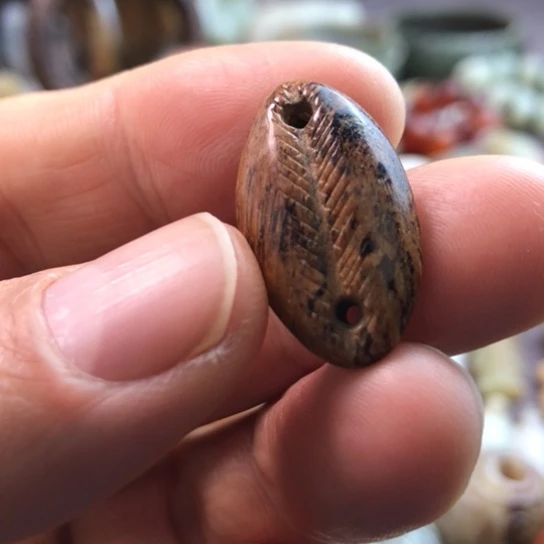 和田玉（糖玉）未镶嵌颈饰