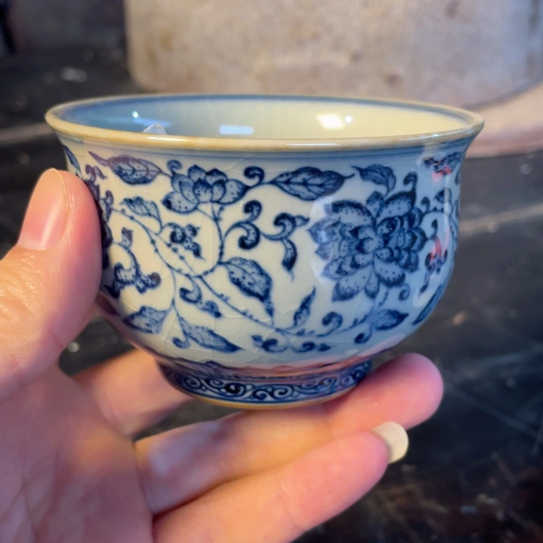 懂***你青花釉里红压手杯