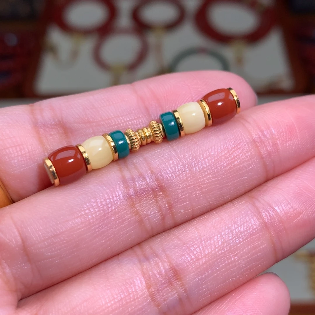 南红玛瑙未镶嵌颈饰