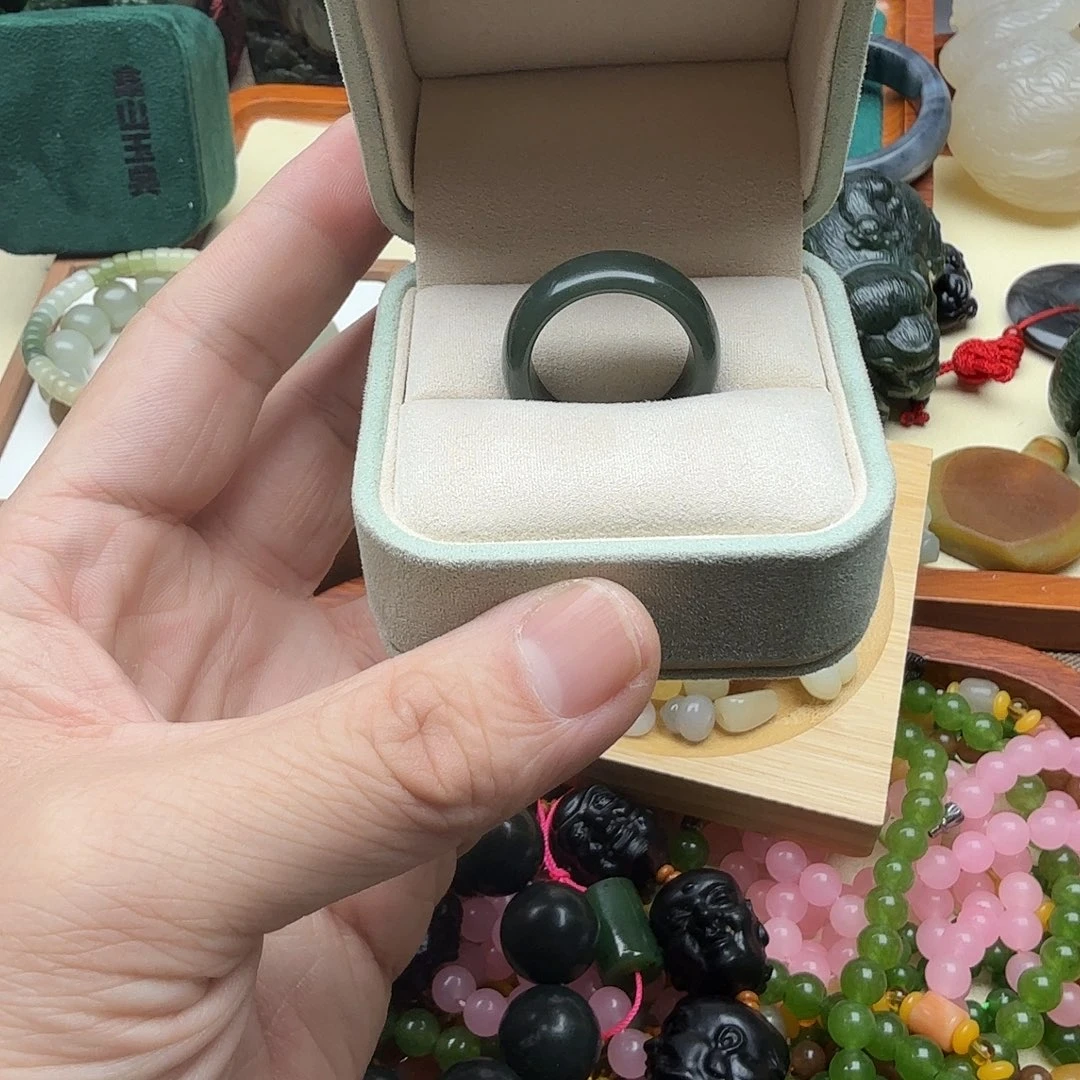 和田玉（糖玉）未镶嵌挂件