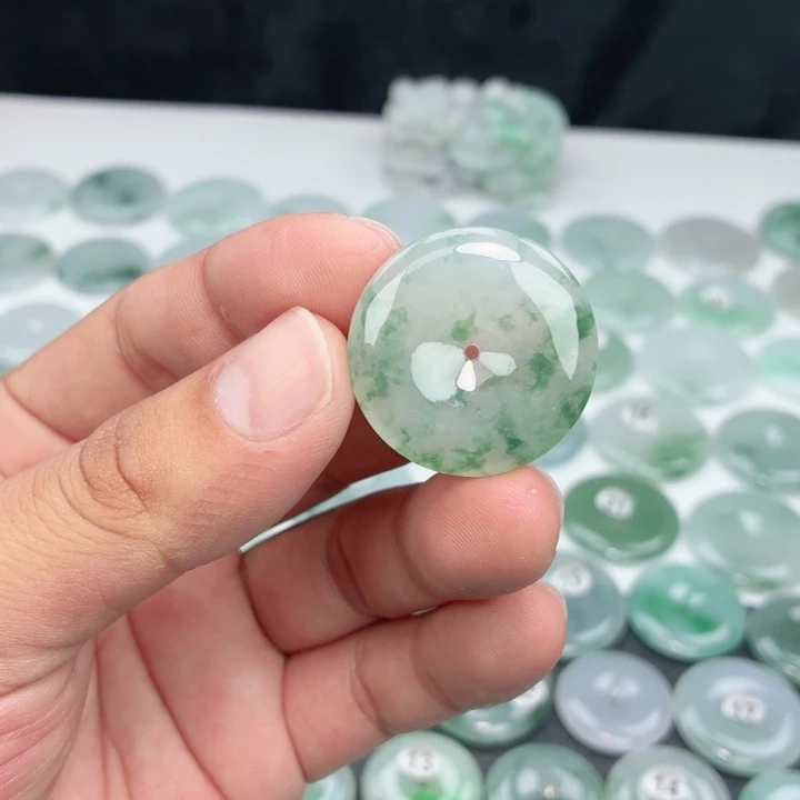 翡翠未镶嵌颈饰缅甸天然A货翡翠29.6-5.7