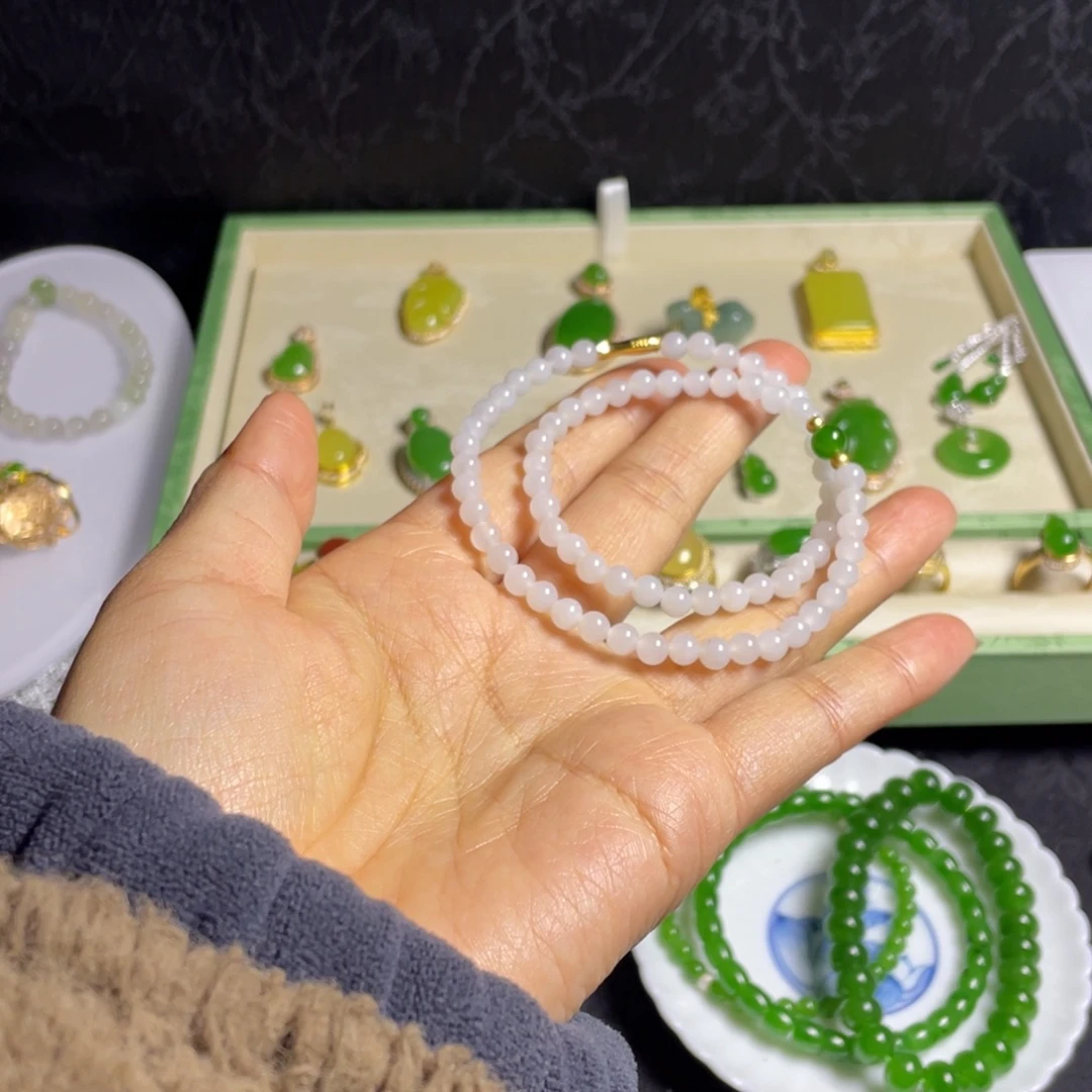 和田玉未镶嵌手串