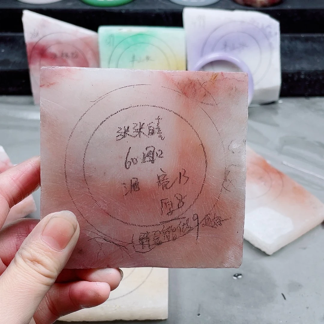 张***喜石英质玉手镯未镶嵌定制