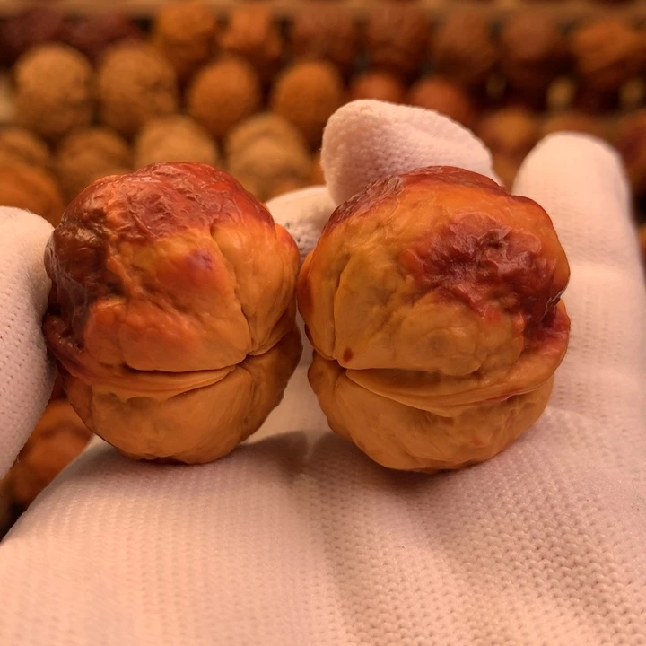 把件文玩核桃8………….