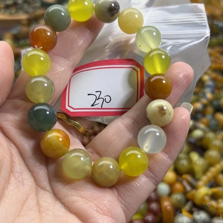 足铂镶嵌蛇纹石玉手链