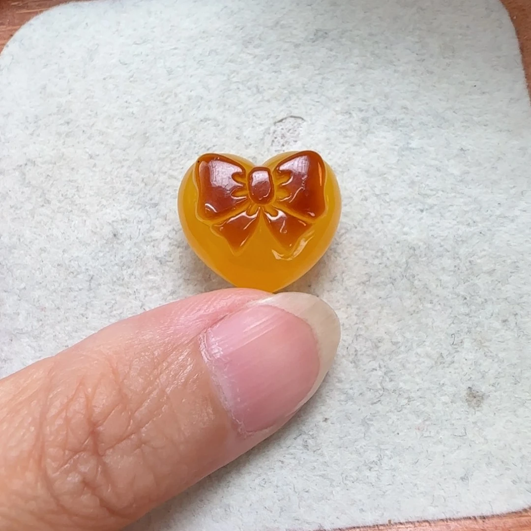琥珀未镶嵌珠宝奇石定制