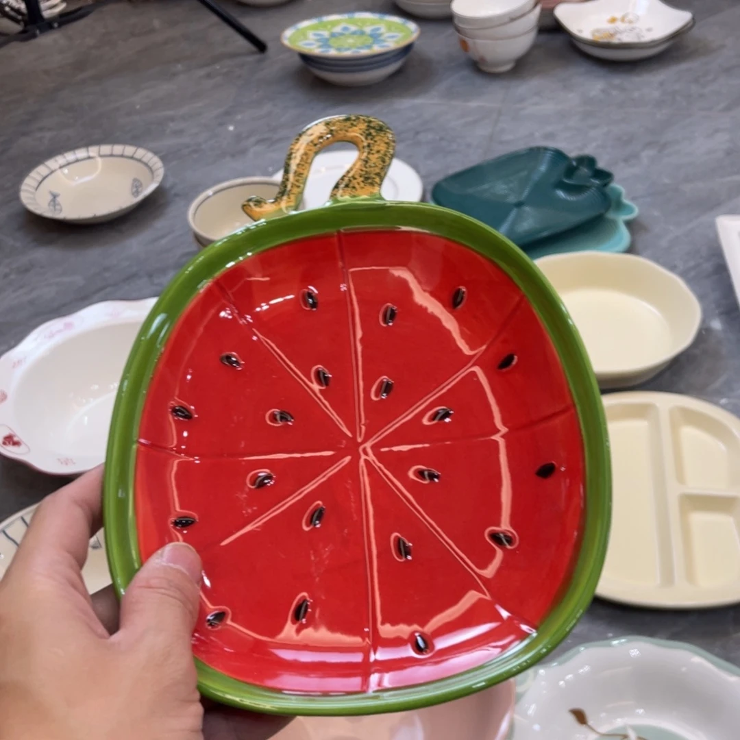 陶瓷微瑕餐具介意勿拍，满18飞！