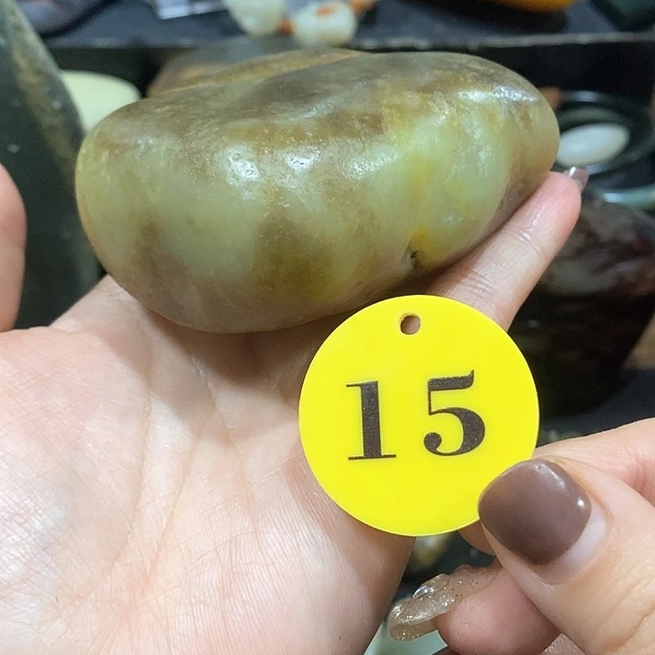 未镶嵌和田玉（糖玉）挂件