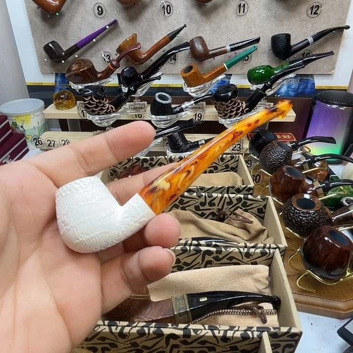 c*烟斗是烟斗这么明显万人