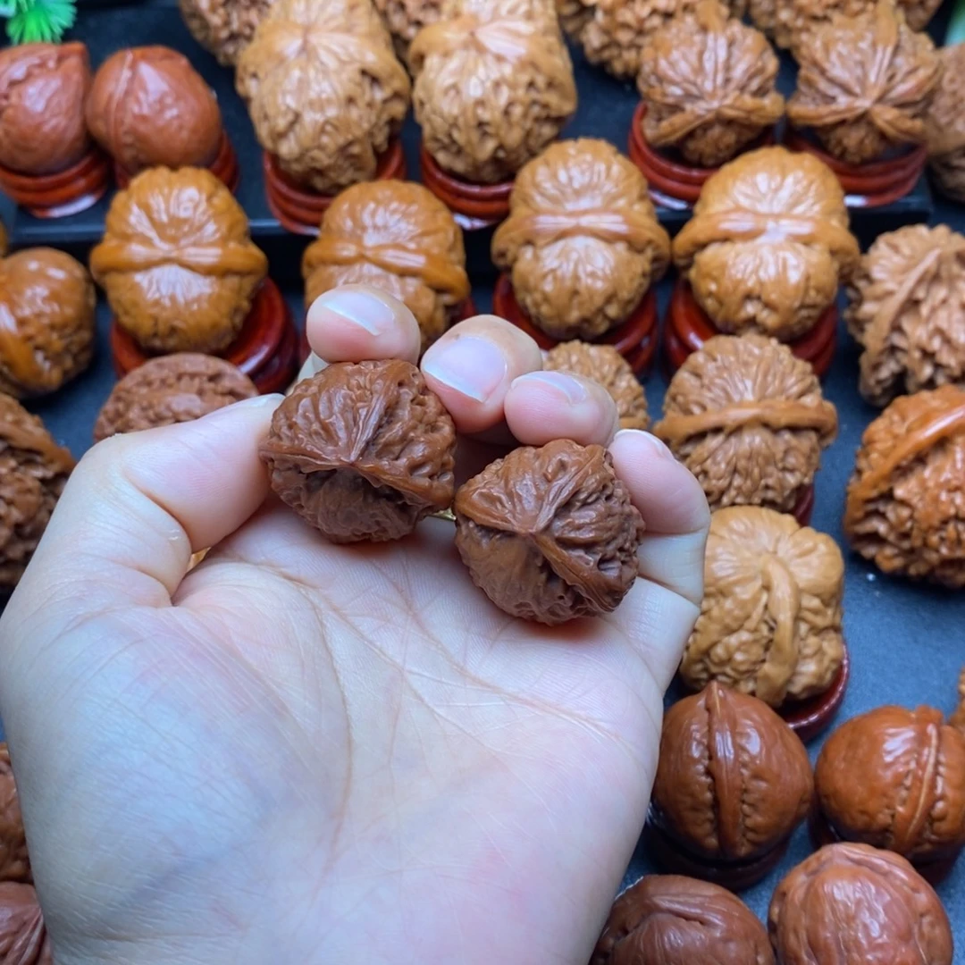 把件文玩核桃三棱