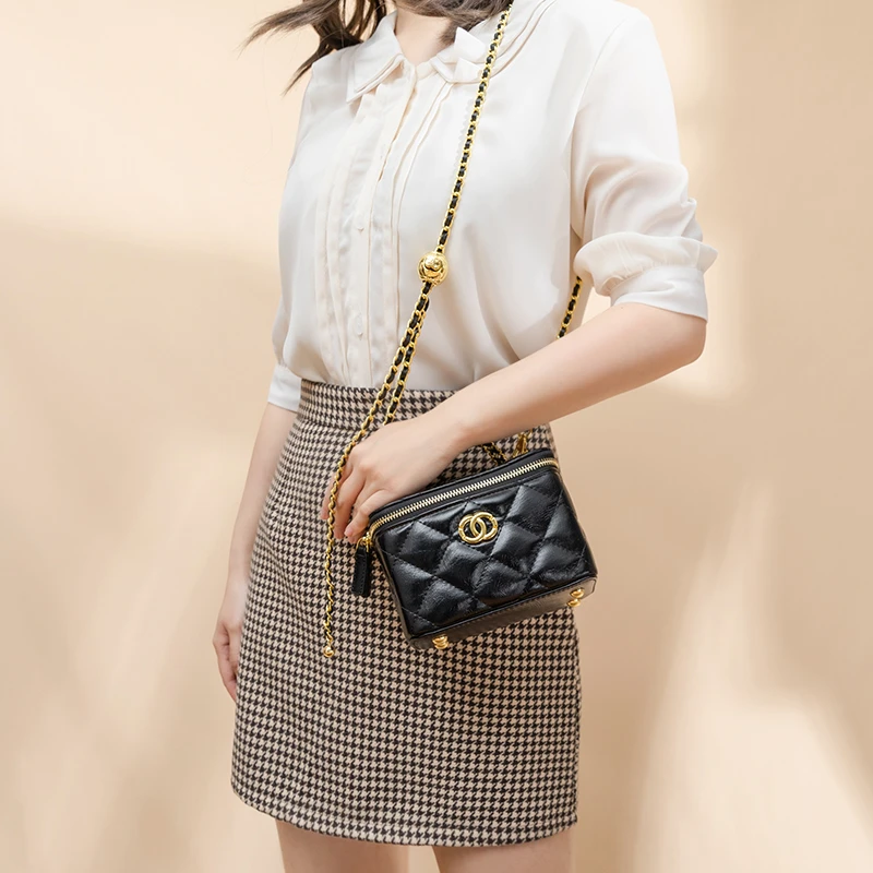 新款盒子包斜挎包百搭水桶包小香风链条包时尚绣线胖子枕头单肩包