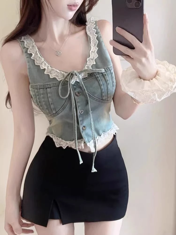 辣妹复古蕾丝拼接做旧牛仔背心女夏季性感小心机设计感单排扣上衣