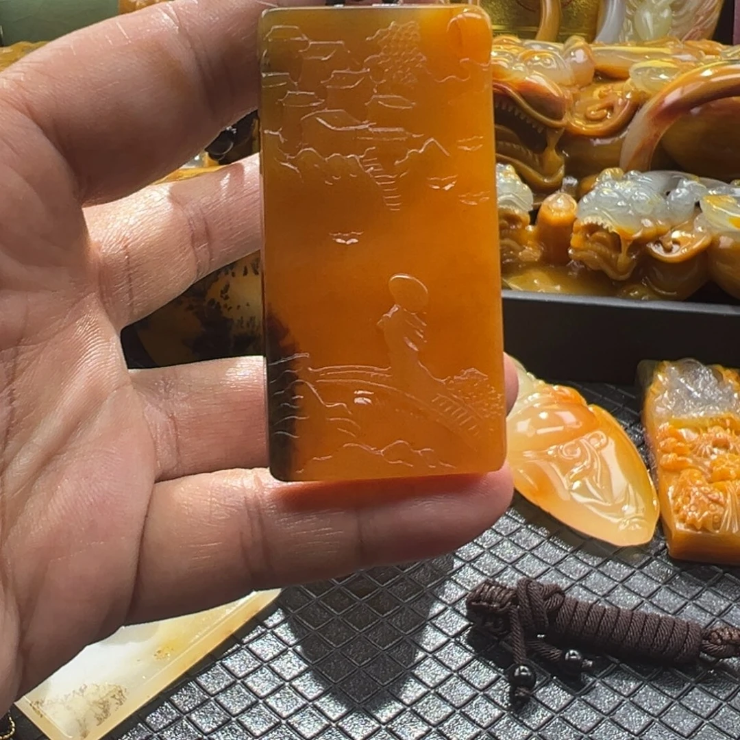 石英质玉未镶嵌颈饰