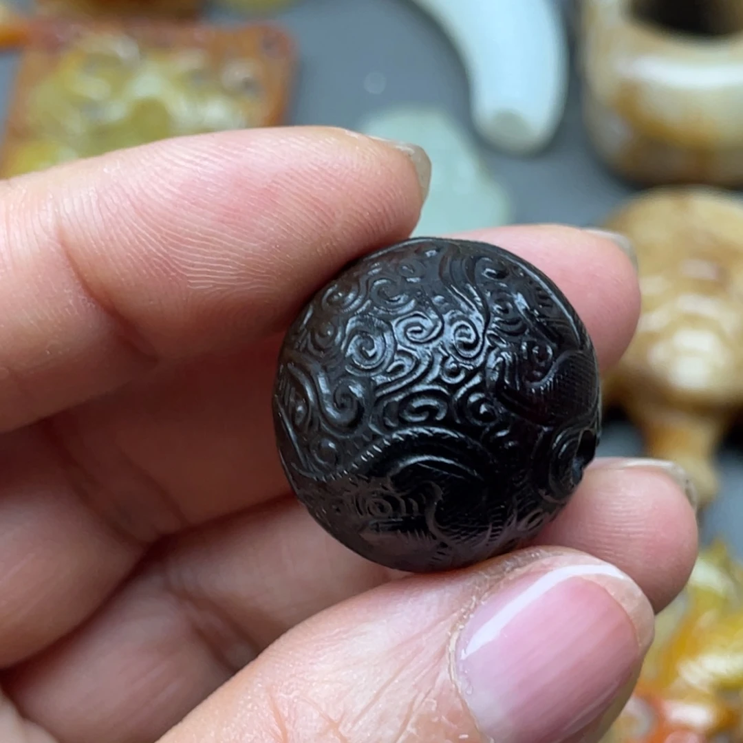 財***依和田玉未镶嵌颈饰