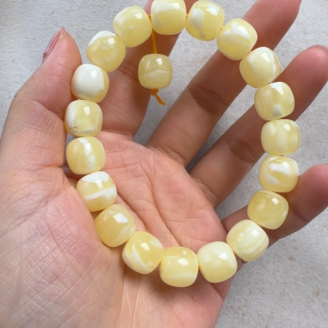 蜜蜡未镶嵌珠宝奇石12