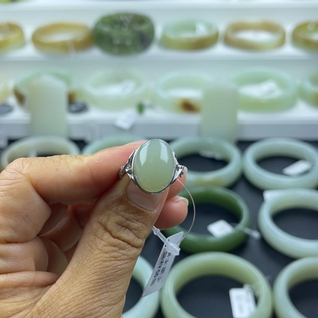 和田玉戒指未镶嵌