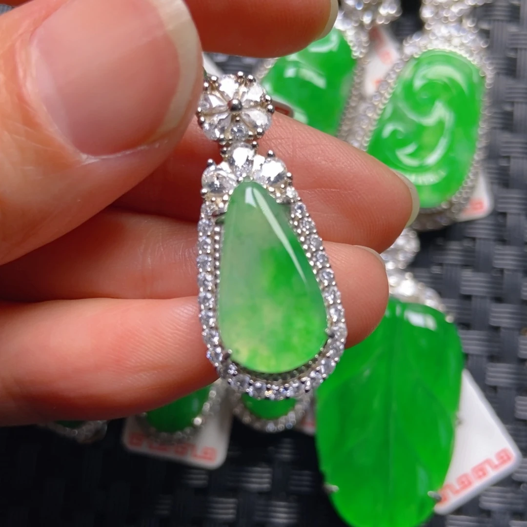 翡翠银S925镶嵌颈饰福瓜吊坠