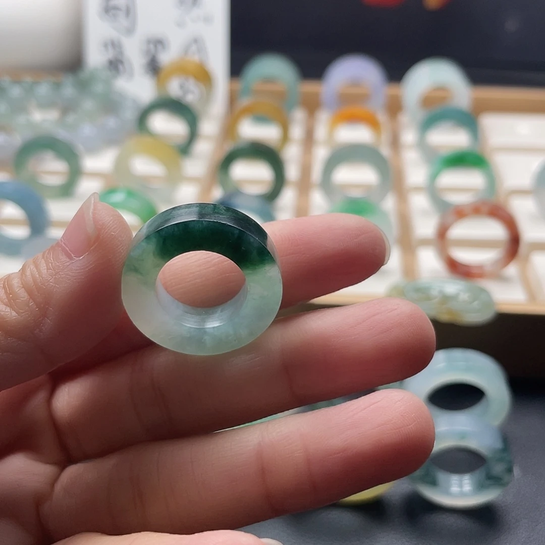 定制翡翠未镶嵌翡翠