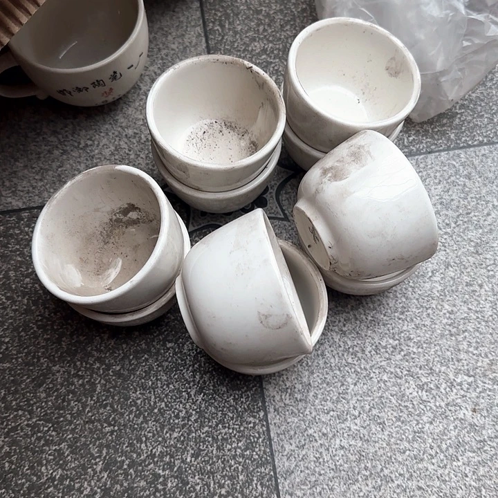 瓷片陶瓷盘子碗啥都有