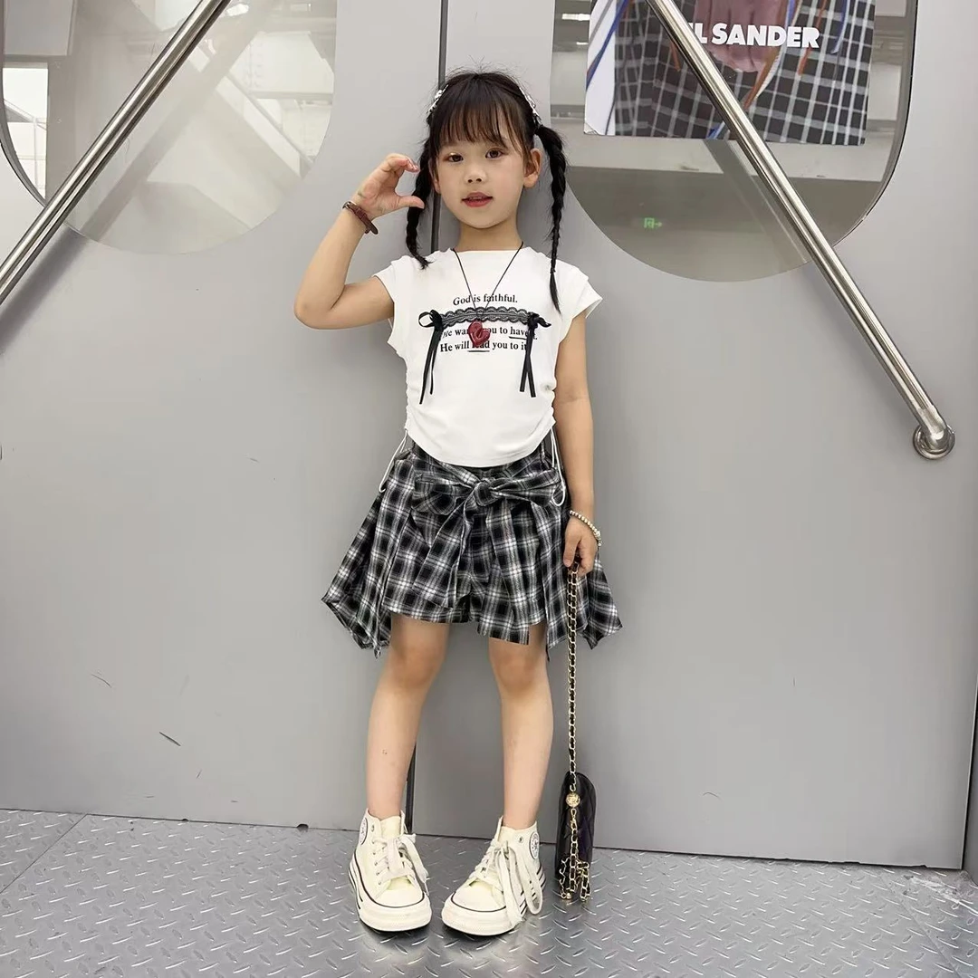 2025女童立体蝴蝶结上儿童衣字母印花短袖T恤配格子裙裤两件套