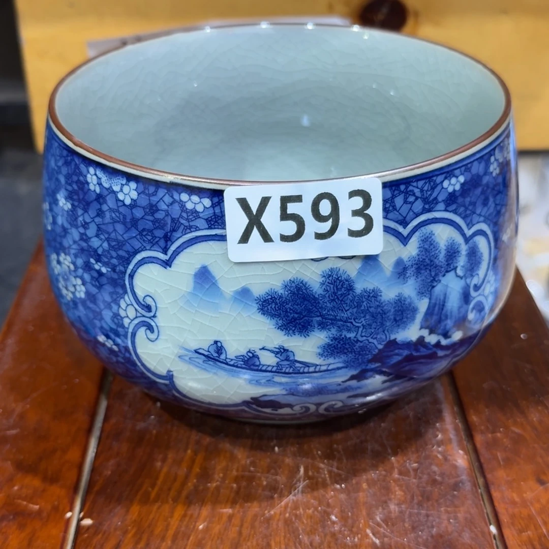 微瑕疵介意勿拍陶瓷器皿X590内部微瑕疵介意勿拍