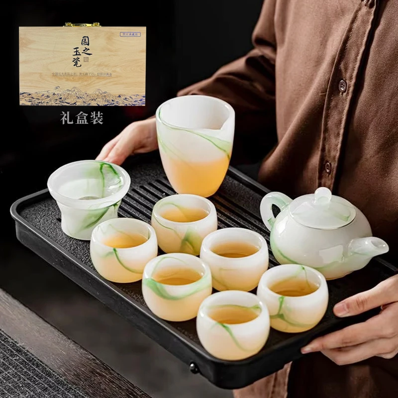 A 204飘绿琉璃茶壶