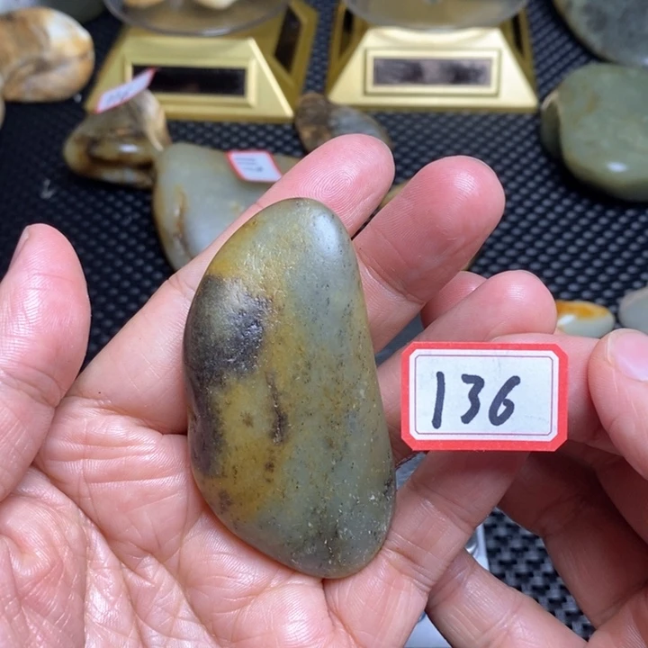 未镶嵌和田玉把件136