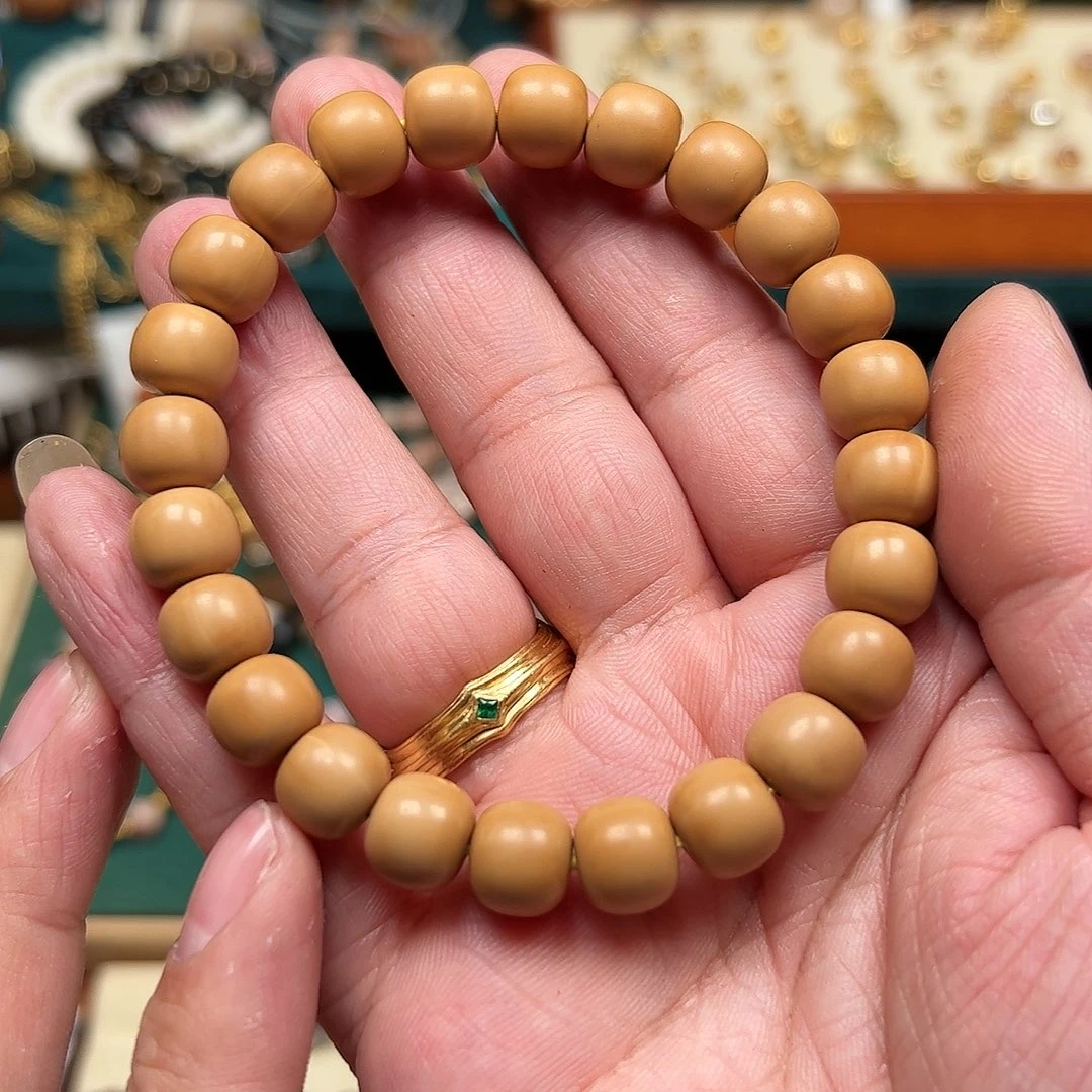 猴头核桃吊坠手串搭配