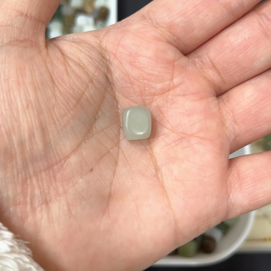 和田玉未镶嵌颈饰牛*王