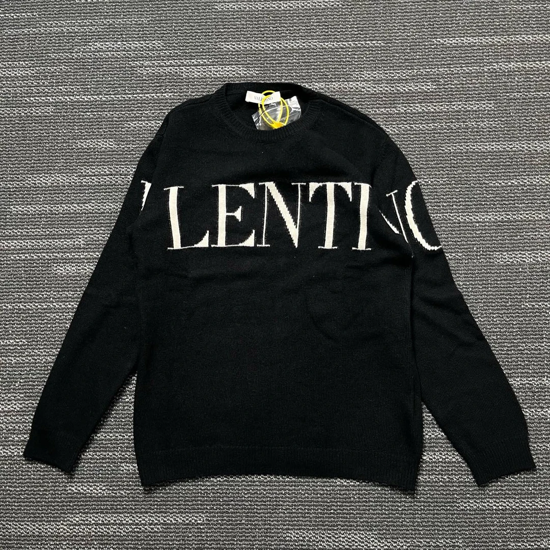99新 Valentino/华伦天奴 字母全拼logo黑色套头毛衣/尺码L码