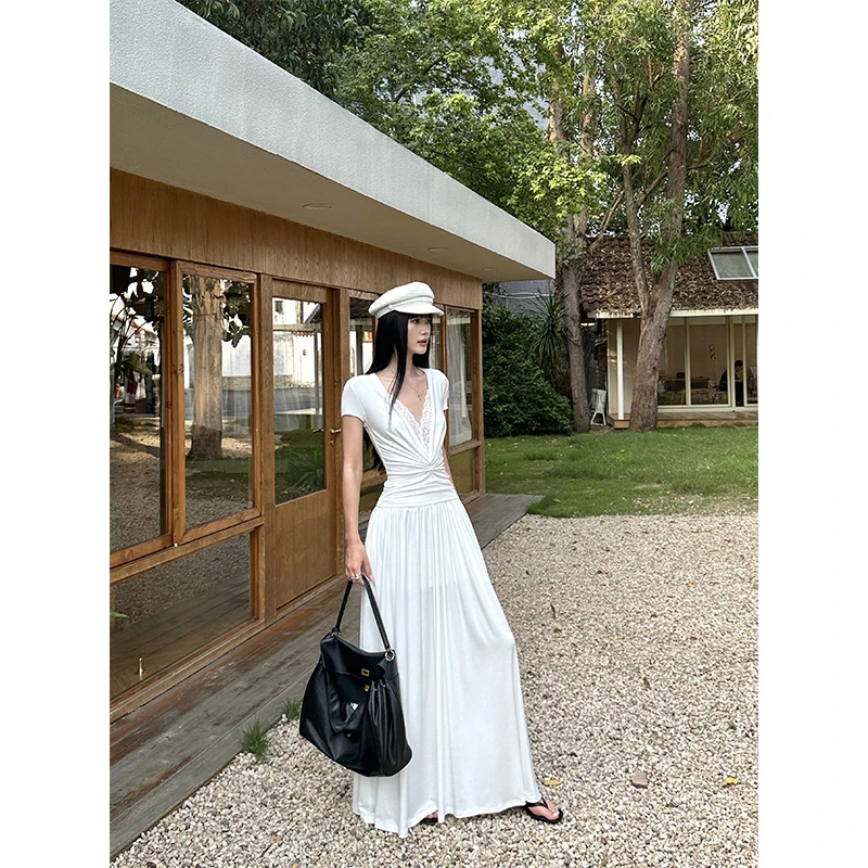 VENUIE【未尽之语】挂脖连衣裙露背V领绑带不规则收腰网纱裙22279