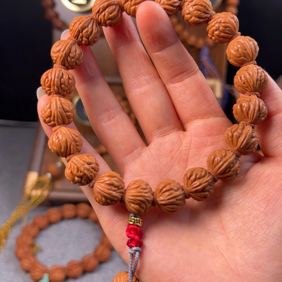 吊坠桃核16野生红莲