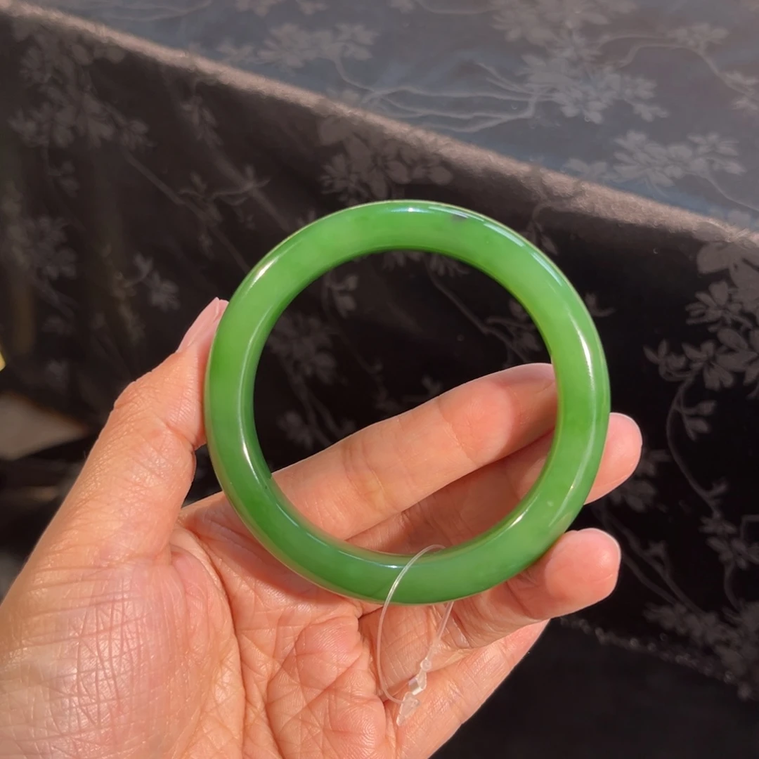 和田玉未镶嵌手镯  「俄红皮 阳绿」