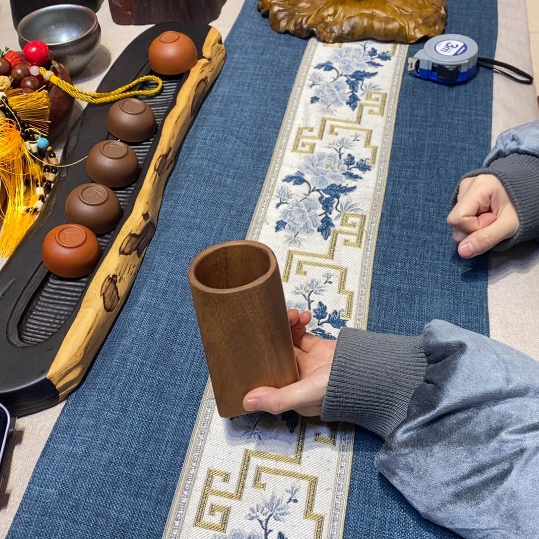 胡桃木笔筒6-6-11