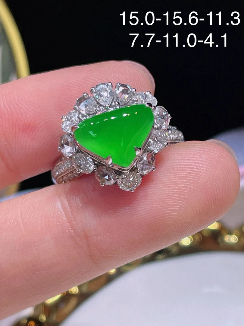 天然缅甸A货翡翠18k金南非真钻高冰阳绿爱心戒指