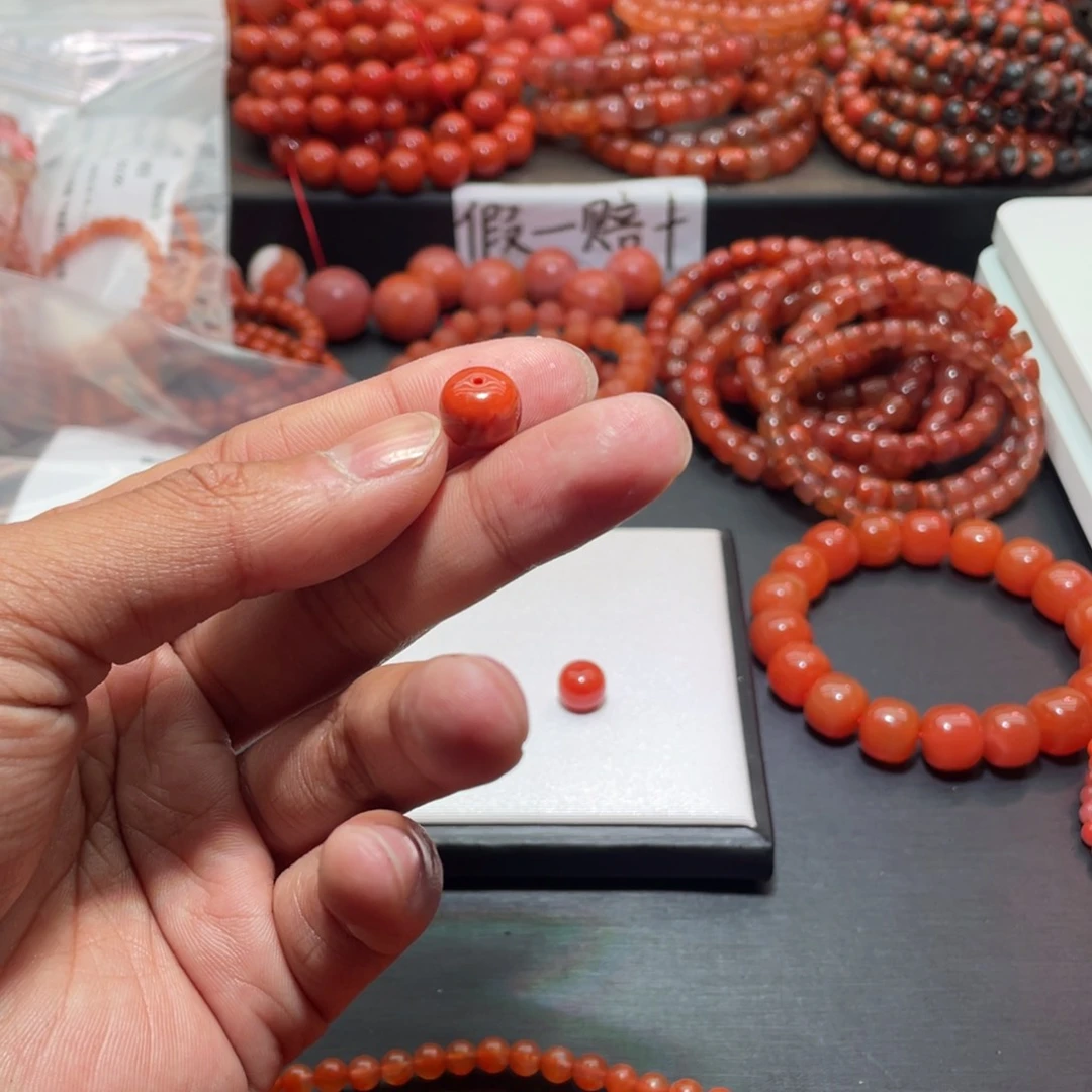 南红玛瑙手链未镶嵌刘****）