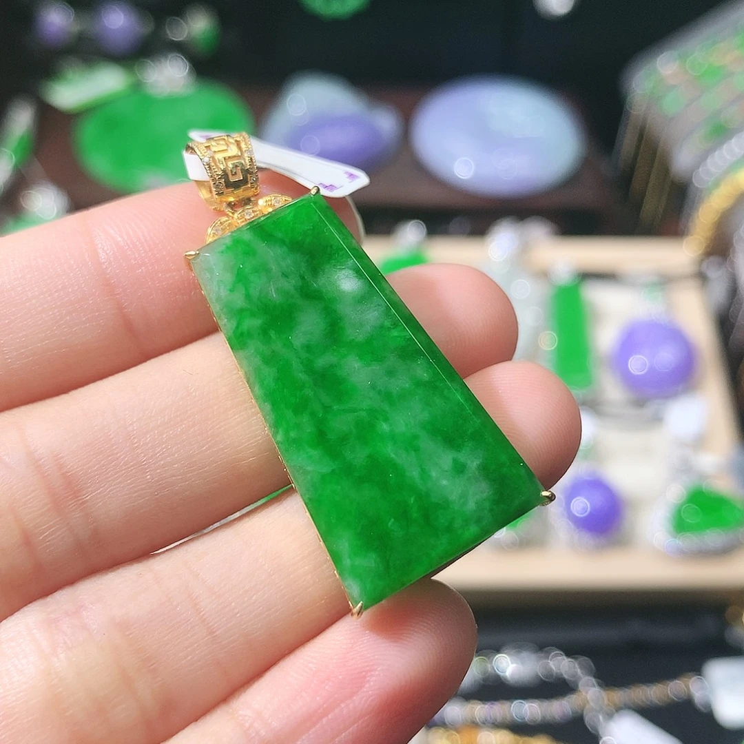 吊坠(不含链)18K金镶嵌翡翠