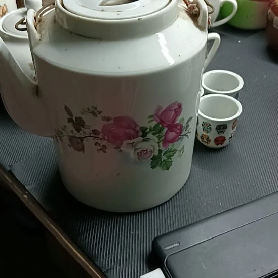 用***7提量壶，陶瓷。。。。。。