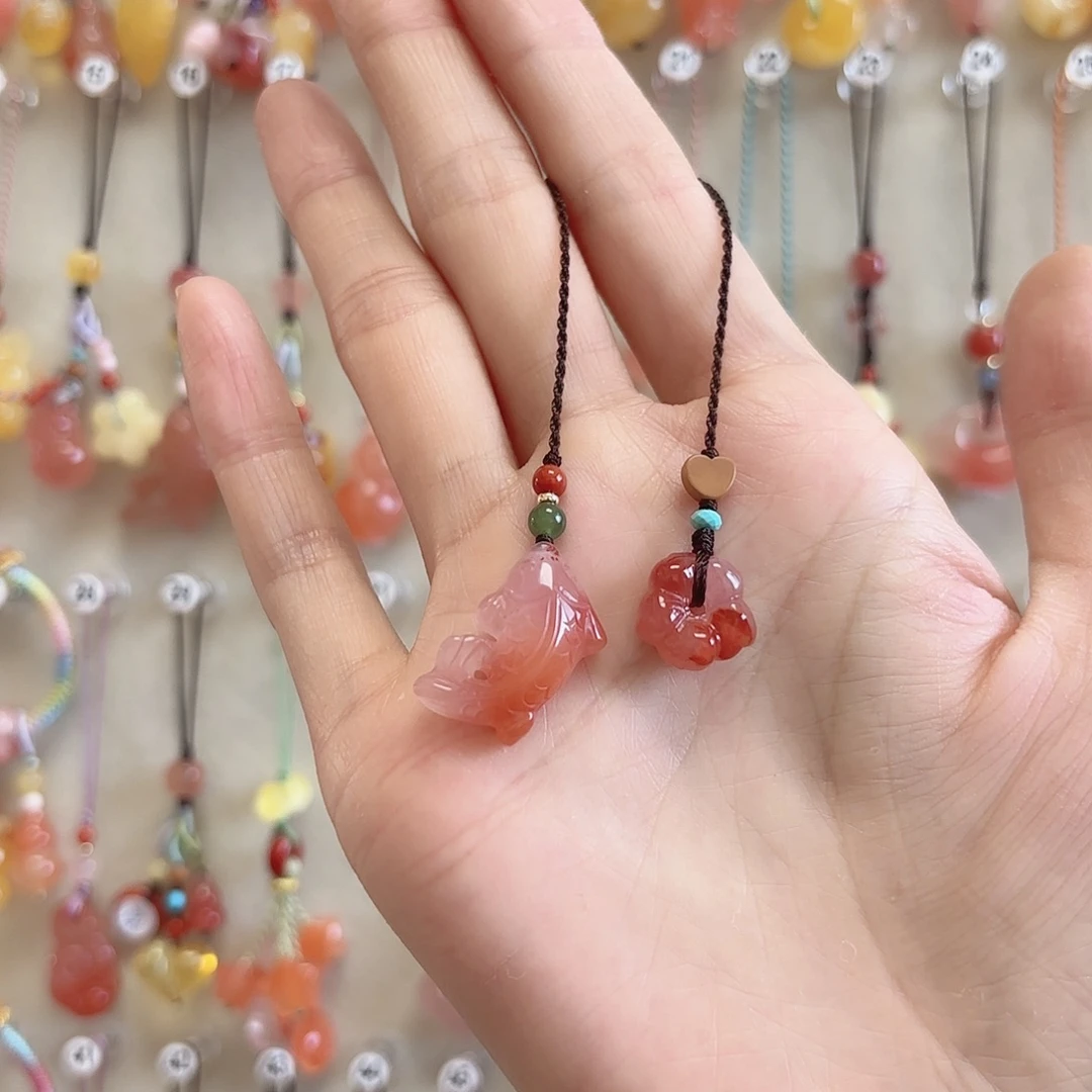 南红玛瑙未镶嵌吊坠(赠链)