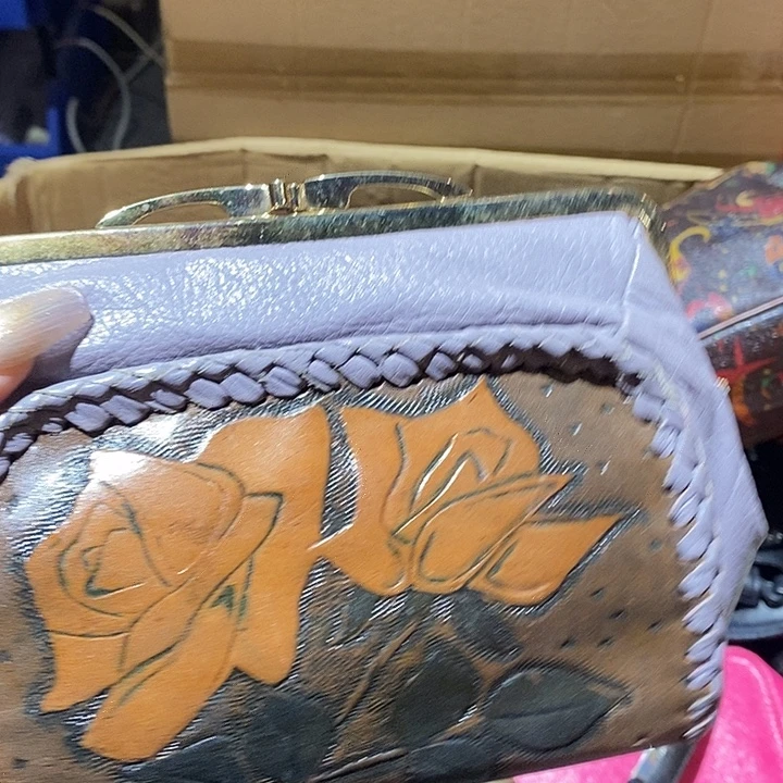 j***x中古香水沐浴露持久留香
