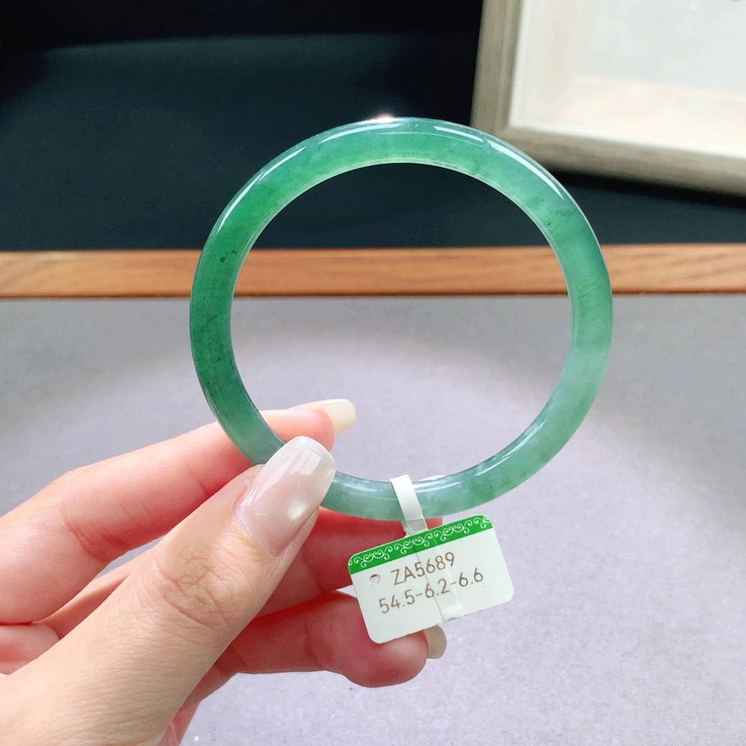 未镶嵌手镯翡翠天然