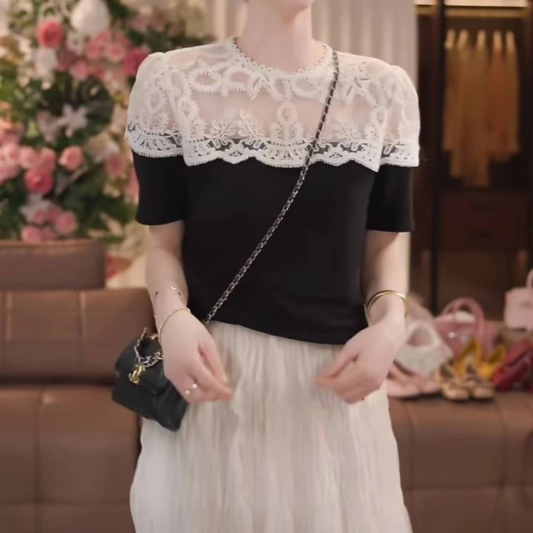设计感蕾丝时尚显瘦短袖小衫2025夏季新款网红百搭休闲圆领上衣