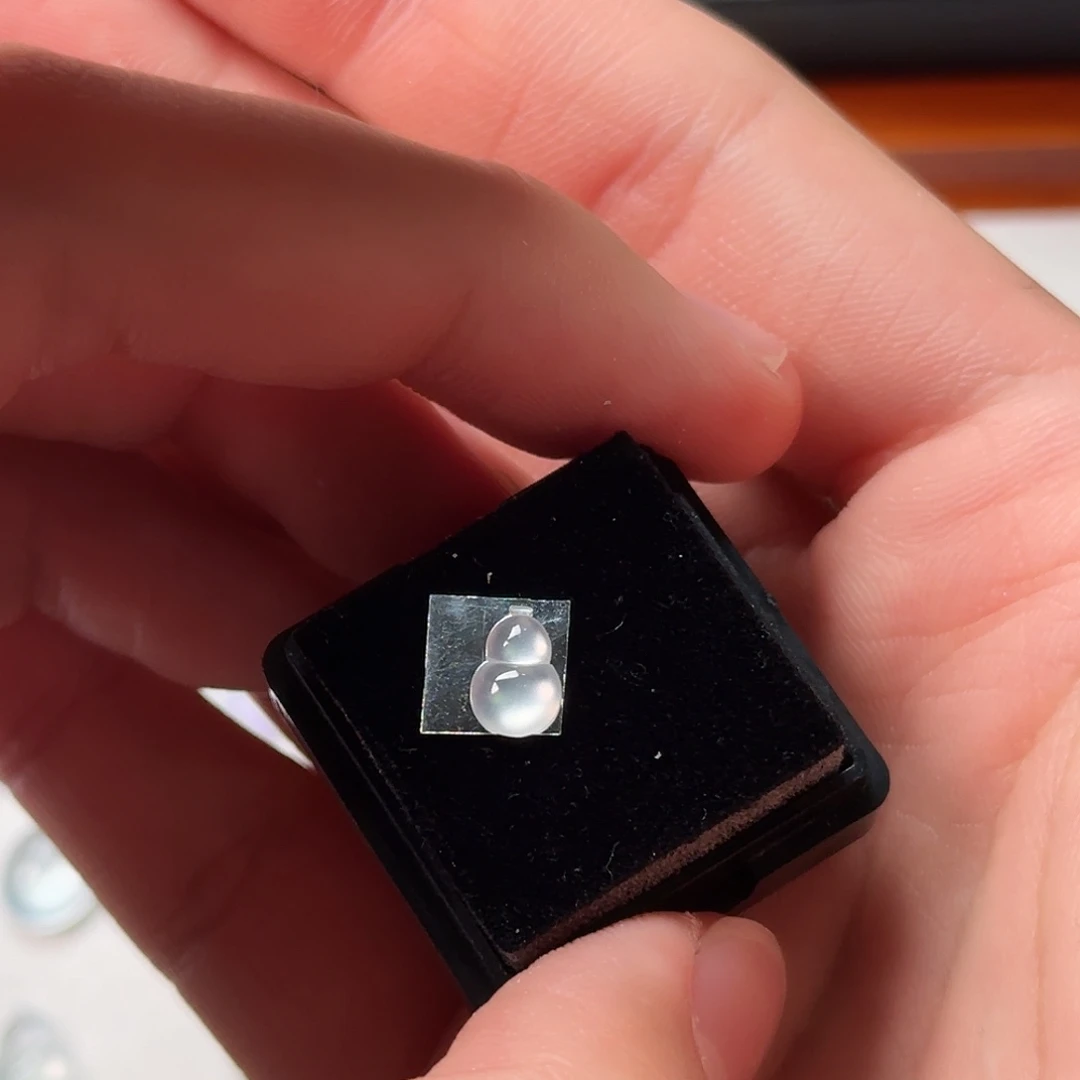 翡翠裸石高冰葫芦