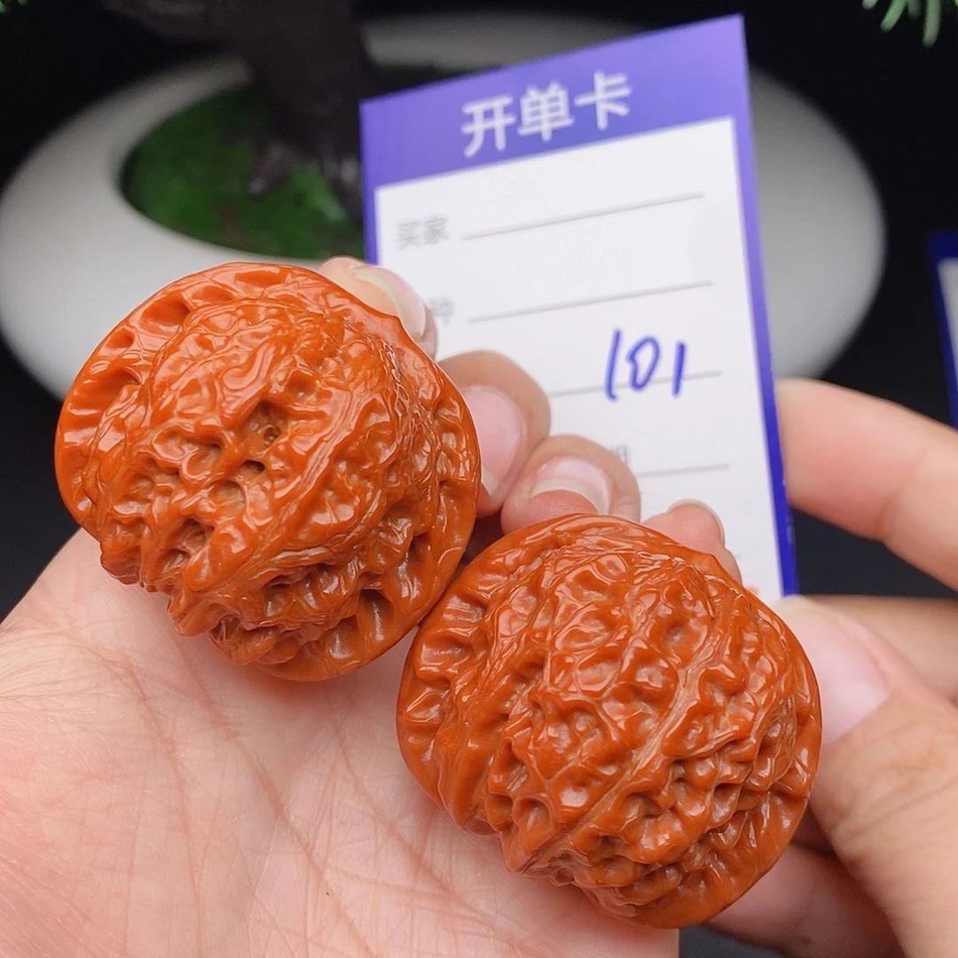 文玩核桃把件39血麒麟101