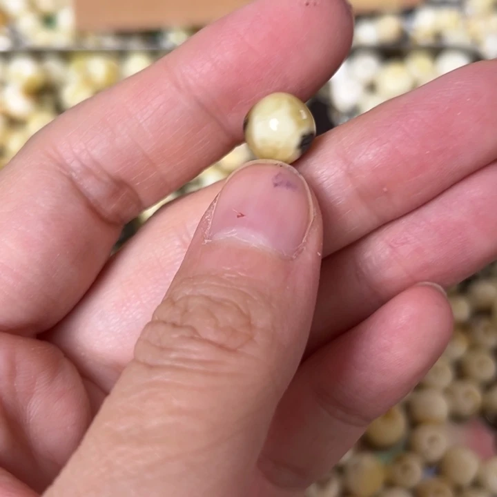 蜜蜡未镶嵌裸石9.1mm一个