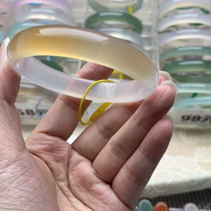 玛瑙/玉髓未镶嵌手镯55圈口