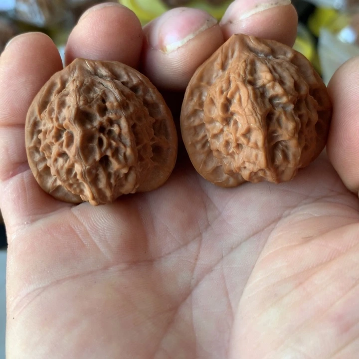 文玩核桃吊坠瓷娃娃35