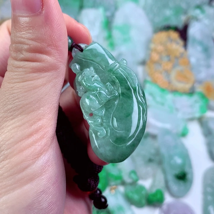 翡翠未镶嵌吊坠(不含链)