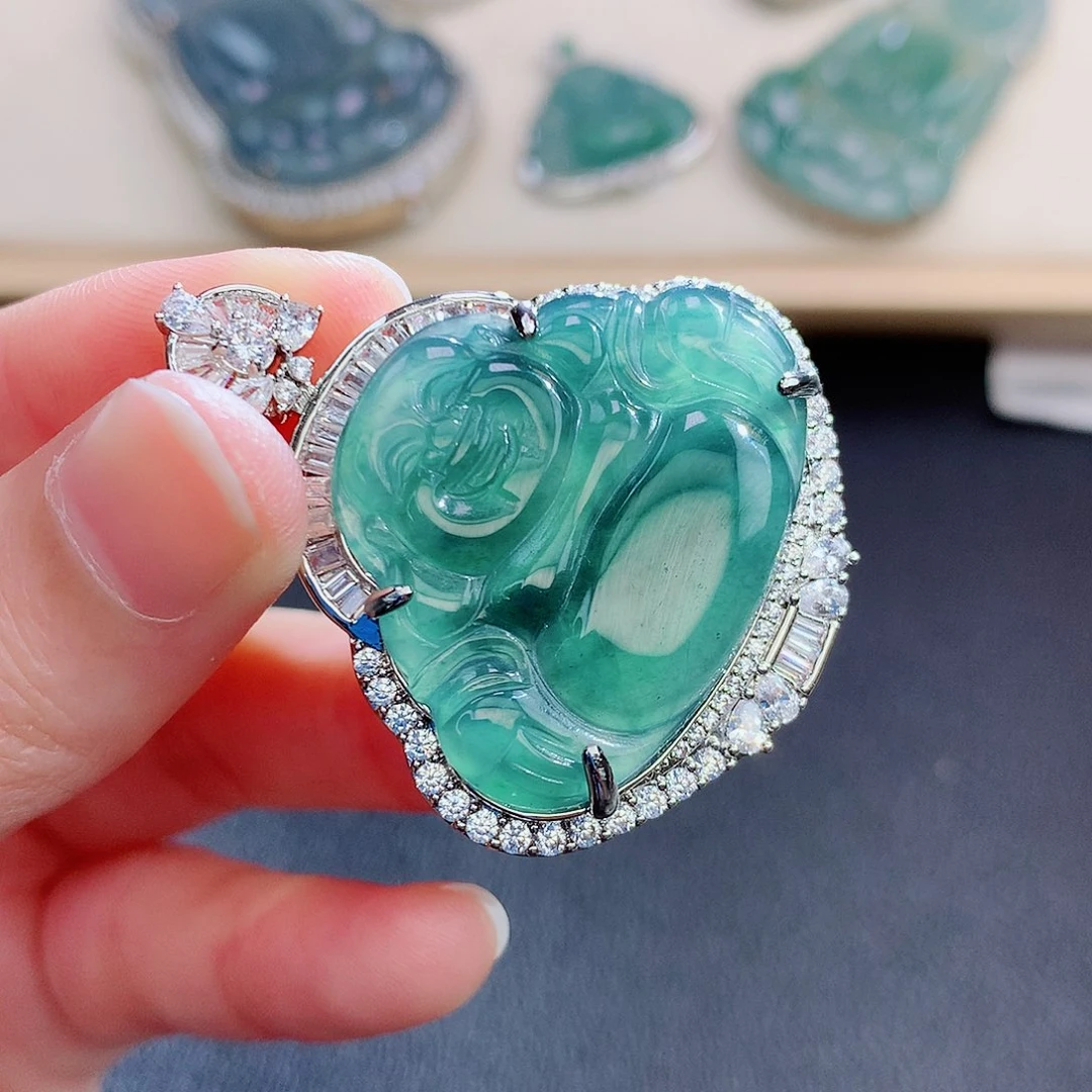 翡翠颈饰未镶嵌翡翠